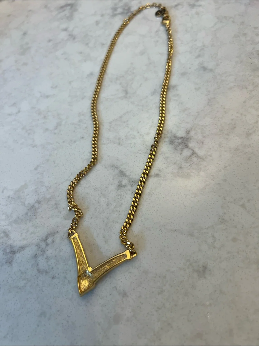 Dior chic necklace